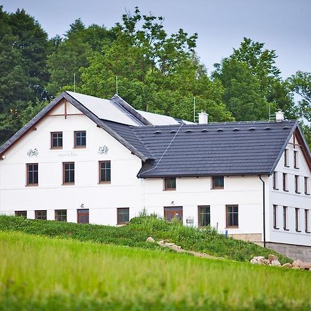 ホテル Penzion Na Belisku Březiny エクステリア 写真