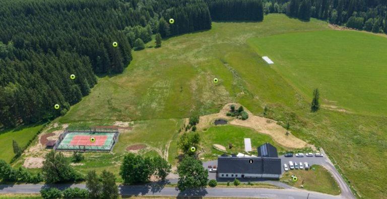 ホテル Penzion Na Belisku Březiny エクステリア 写真